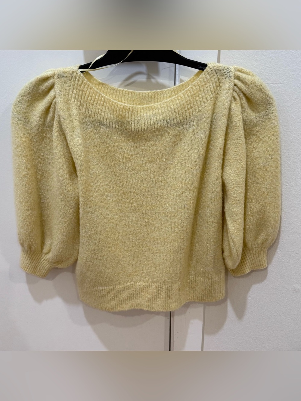 Mango Soft Puff-Sleeve Knit Sweater in Pale Yellow